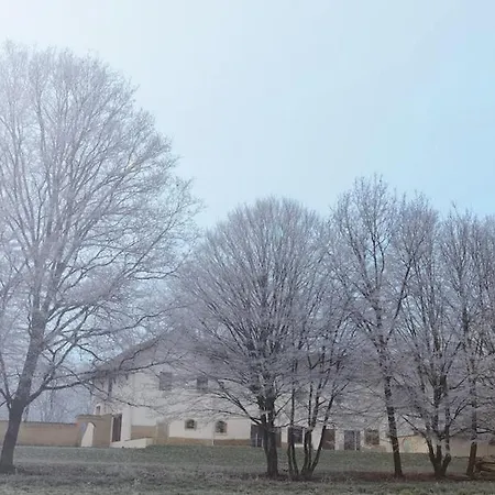 Aux Domaines D'automne Peronnas